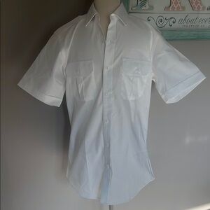 M& H White Airline Button Down Short Sleeve Shirt 16